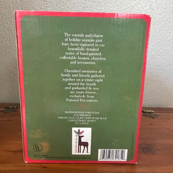 Vintage Americana Porcelain Collectable Village Lighted Schoolhouse - Picture 13 of 13